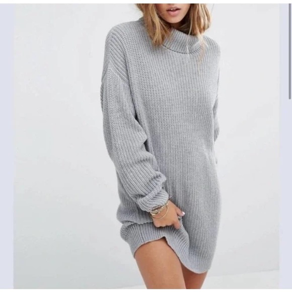 Lovers + Friends Dresses & Skirts - Lovers + Friends Christina Sweater Dress in Light Grey size L